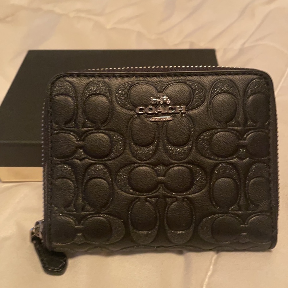 ✨EUC Coach Wallet✨